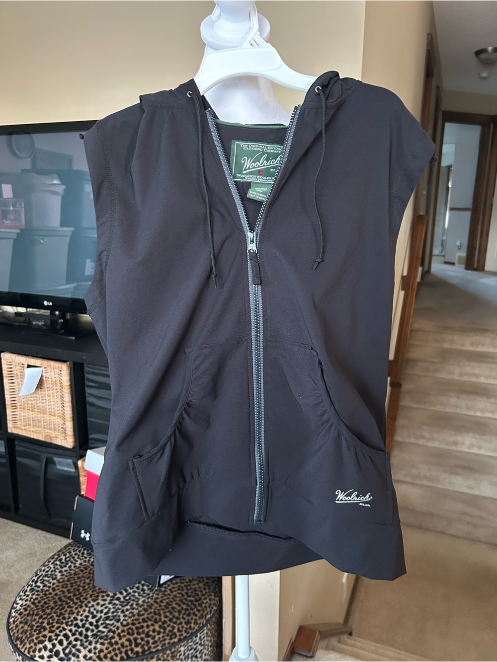 Woolrich Black Sleeveless Hooded Zip Vest with Kangaroo Pockets